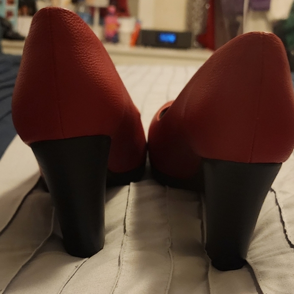Piccadilly Platform Red Pump heels size 10 - Picture 8 of 11